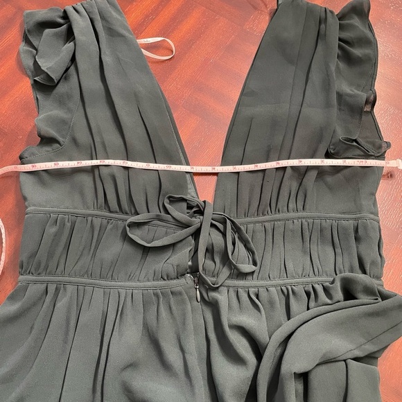 Lulus women’s I am yours Emerald green, Ruffed chiffon Mazi dress size large. - Picture 11 of 11